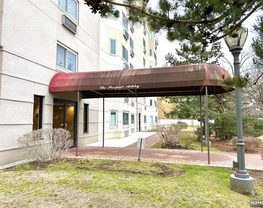 310 Lookout Avenue - Photo Thumbnail 31