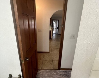 1402 Santa Margarita Street - Photo Thumbnail 23