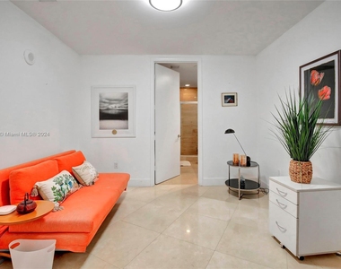 15811 Collins Ave - Photo Thumbnail 30