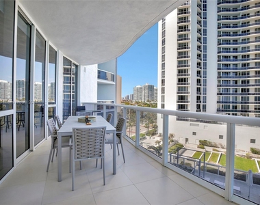 15811 Collins Ave - Photo Thumbnail 35