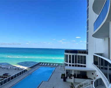 15811 Collins Ave - Photo Thumbnail 1