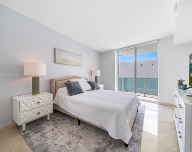 150 Sunny Isles Blvd - Photo Thumbnail 9