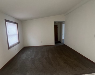 4139 Arden Ave Unit 2 - Photo Thumbnail 11