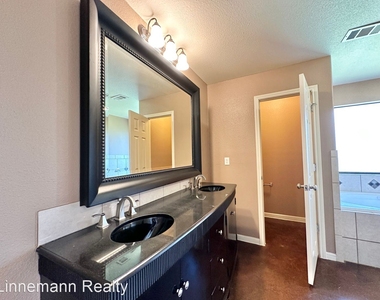 4709 Ram Horn Court - Photo Thumbnail 14