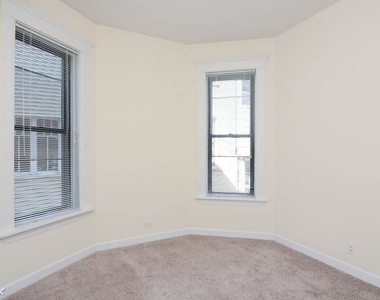 2134 W. Concord Place, Unit R-4 - Photo Thumbnail 9