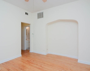 2134 W. Concord Place, Unit R-4 - Photo Thumbnail 7