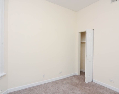 2134 W. Concord Place, Unit R-7 - Photo Thumbnail 10