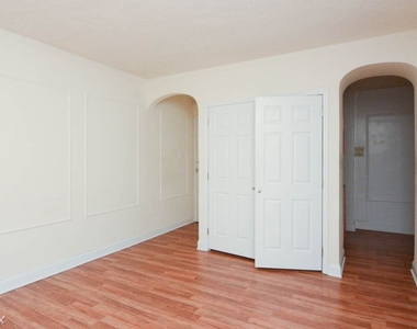 5417 N. Kenmore, Unit C102 - Photo Thumbnail 9