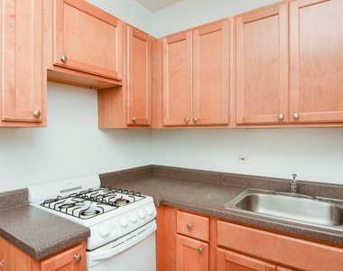 5417 N. Kenmore, Unit C102 - Photo Thumbnail 2