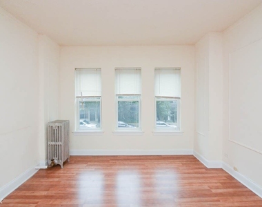 5417 N. Kenmore, Unit C102 - Photo Thumbnail 6