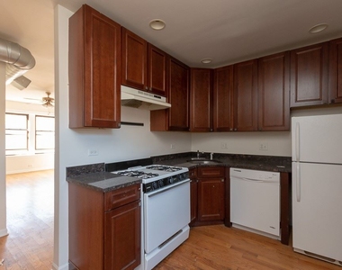 3323 N. Lakewood, Unit 5 - Photo Thumbnail 6