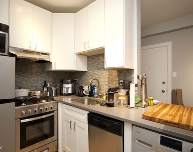 511 W. Belmont, Unit 63-b - Photo Thumbnail 3