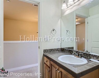 12838 Nw Clement Ln - Photo Thumbnail 15