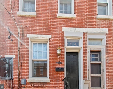 1112 E Wilt St - Photo Thumbnail 0