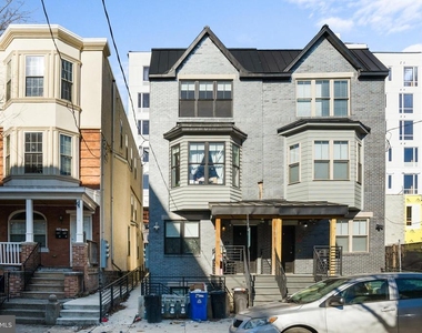 4253 Sansom St - Photo Thumbnail 0