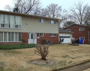 6713 Old Chesterbrook Rd - Photo Thumbnail 1