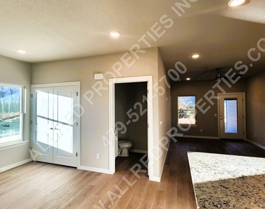 1609 Sw Casuarina Dr - Photo Thumbnail 3