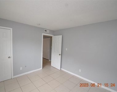 2207 Irene Street - Photo Thumbnail 14