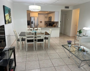 3505 S Ocean Dr - Photo Thumbnail 5