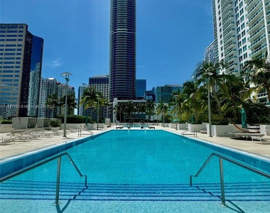 950 Brickell Bay Dr - Photo Thumbnail 26