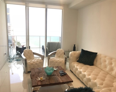 18201 Collins Ave - Photo Thumbnail 1