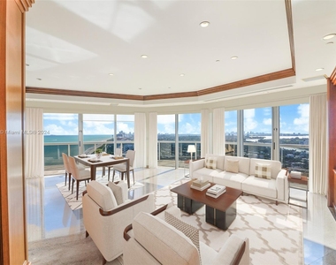 9601 Collins Ave - Photo Thumbnail 1