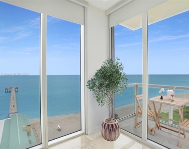 16699 Collins Ave Avail June 3rd - Photo Thumbnail 11