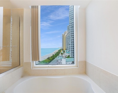 16699 Collins Ave Avail June 3rd - Photo Thumbnail 15