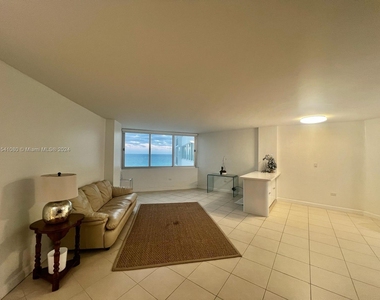 7135 Collins Ave - Photo Thumbnail 24