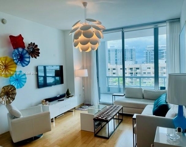 6799 Collins Ave - Photo Thumbnail 0