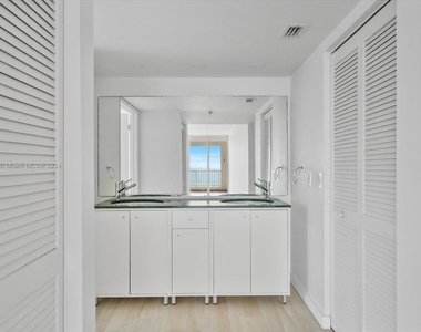 9341 Collins Ave - Photo Thumbnail 18