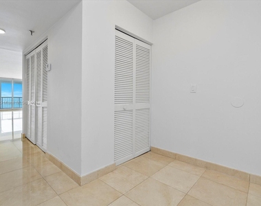 9341 Collins Ave - Photo Thumbnail 3