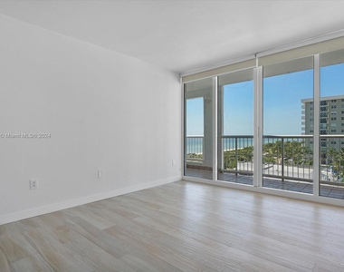 9341 Collins Ave - Photo Thumbnail 27