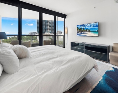 2201 Collins Ave - Photo Thumbnail 14