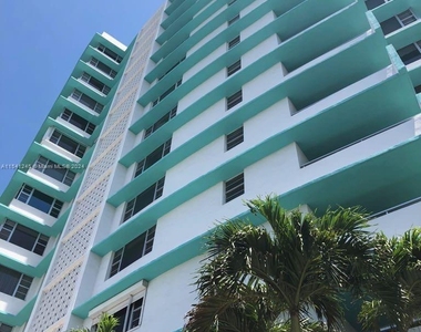 5255 Collins Ave - Photo Thumbnail 2