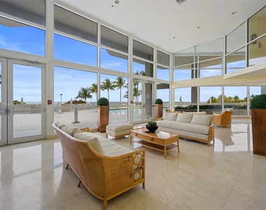 6767 Collins Ave - Photo Thumbnail 19