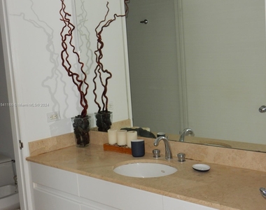 848 Brickell Key Dr - Photo Thumbnail 6