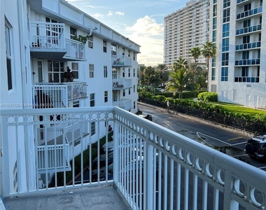 1913 S Ocean Dr - Photo Thumbnail 14