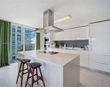 300 Sunny Isles Blvd - Photo Thumbnail 7