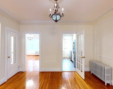 311 Tappan St - Photo Thumbnail 7