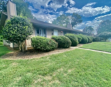 641 Statesville Blvd - Photo Thumbnail 10