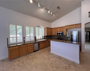 2064 Jupiter Hills Lane - Photo Thumbnail 3