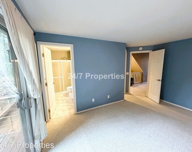 5808 Sw 59th Ct. - Photo Thumbnail 10