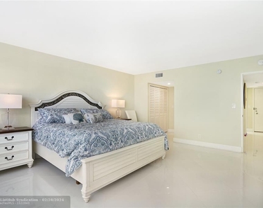 3430 Galt Ocean Dr - Photo Thumbnail 26