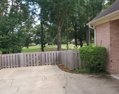 9424 Heathrow Drive - Photo Thumbnail 3