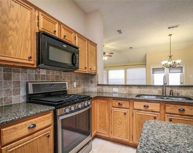 1125 Brittany Place - Photo Thumbnail 7