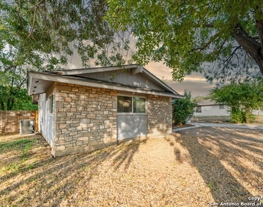 5802 Branch Valley St - Photo Thumbnail 13