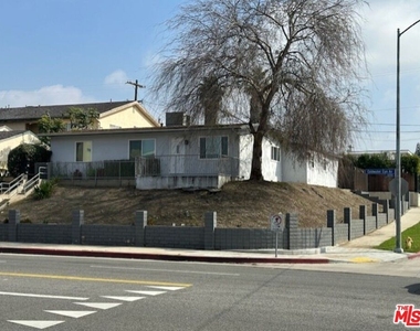 6200 Coldwater Canyon Ave - Photo Thumbnail 19