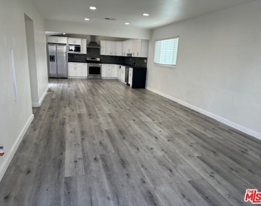 6200 Coldwater Canyon Ave - Photo Thumbnail 2