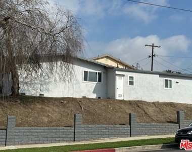 6200 Coldwater Canyon Ave - Photo Thumbnail 18